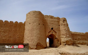 نایین