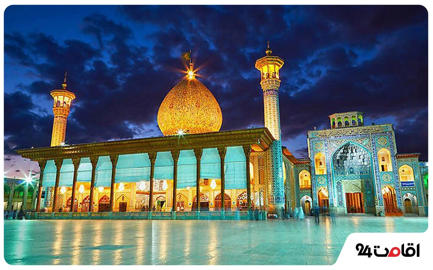 شاهچراغ شیراز؛ اطلاعات کامل برای زیارت و جاهای دیدنی 12 گلدسته های حرم شاهچراغ