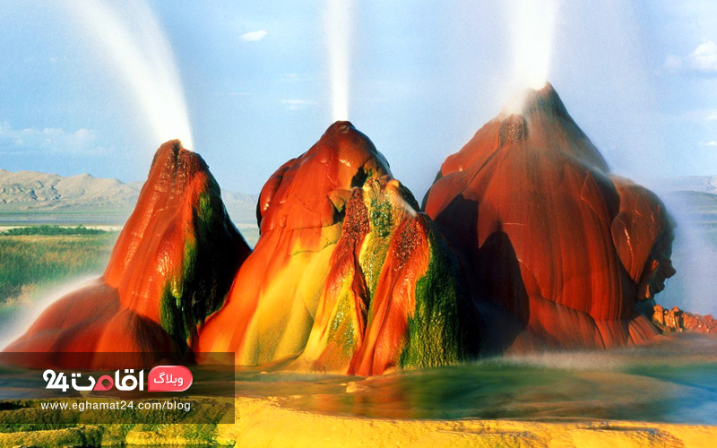 The Fly Geyser - مناظر سورئال