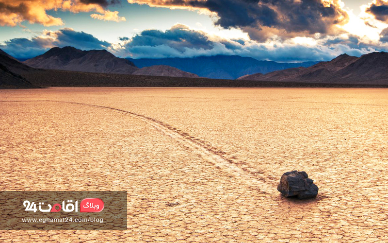 The Moving Rocks of Death Valley - عکس های طبیعت