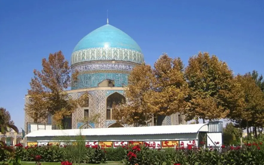 آرامگاه خواجه ربیع از مکان های دیدنی مشهد با معماری زیبا