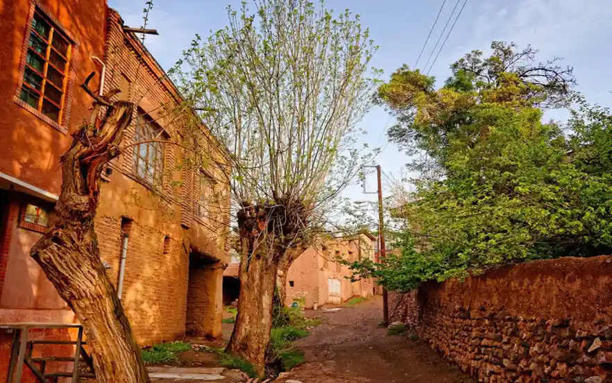 روستای ابیانه یکی از زیبایی‌ها و جاهای دیدنی اصفهان