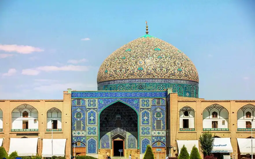 مسجد شیخ لطف‌الله یکی از دیدنی های اصفهان با طراحی خاص