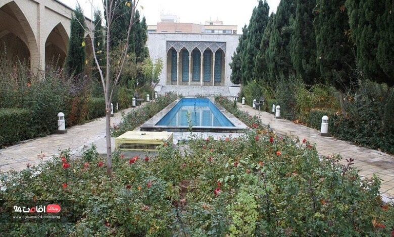 آرامگاه صائب تبریزی اصفهان در باغ تکیه