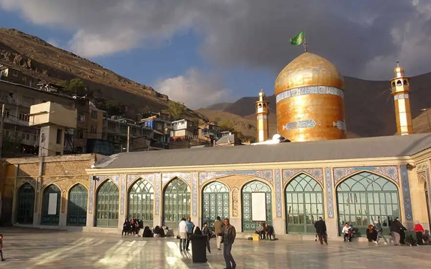 امام‌زاده داوود یکی از جاهای دیدنی تهران با حال‌وهوایی مذهبی