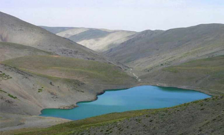 دریاچه چشمه سبز گلمکان