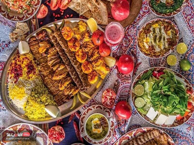 لذت بردن از طعم غذاهای سنتی از تجربه های خاص در یزد 