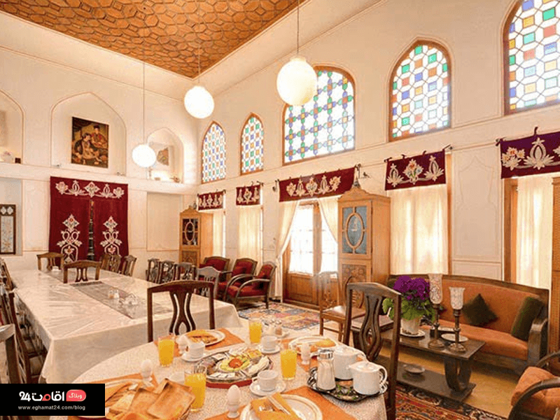 کافه رستوران هوگر در فضای خانه دهدشتی اصفهان