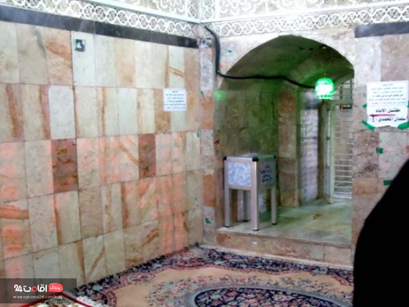 قبر امیرکبیر در حرم امام حسین