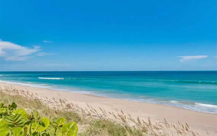 ساحل نقره‌ای از بهترین جاهای دیدنی کیش با زیبایی درخشان