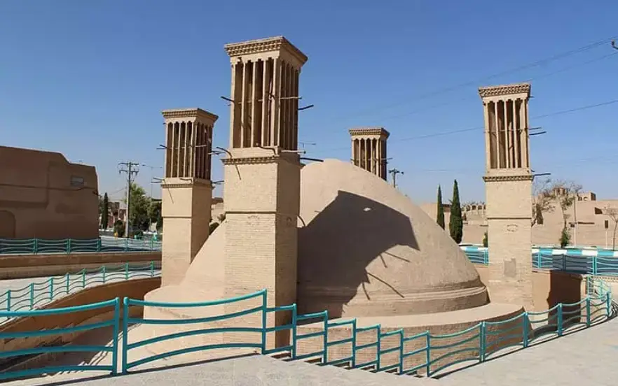 آب‌انبار رستم گیو یکی از جاهای دیدنی یزد با معماری خاص