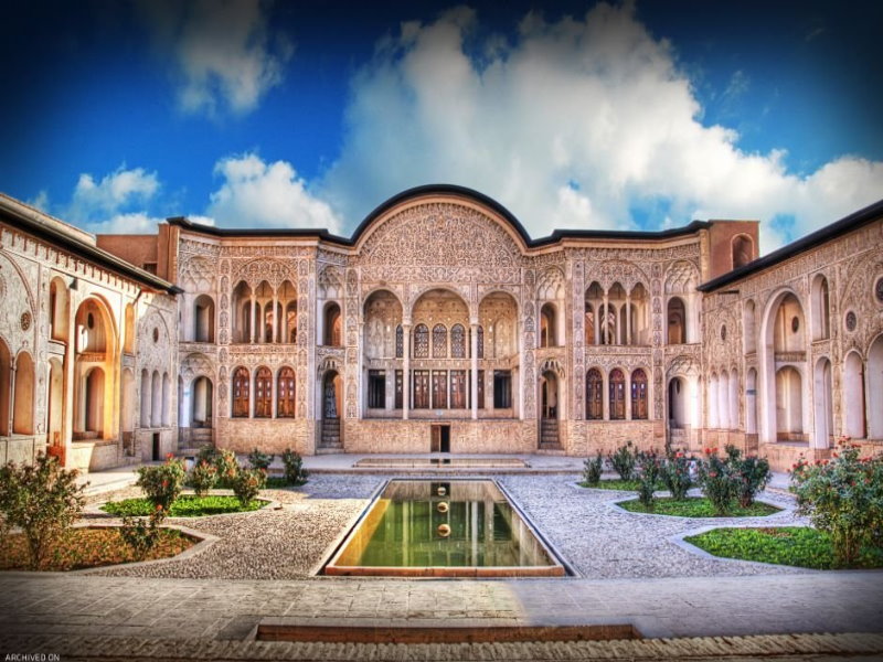 خانه طباطبایی ها