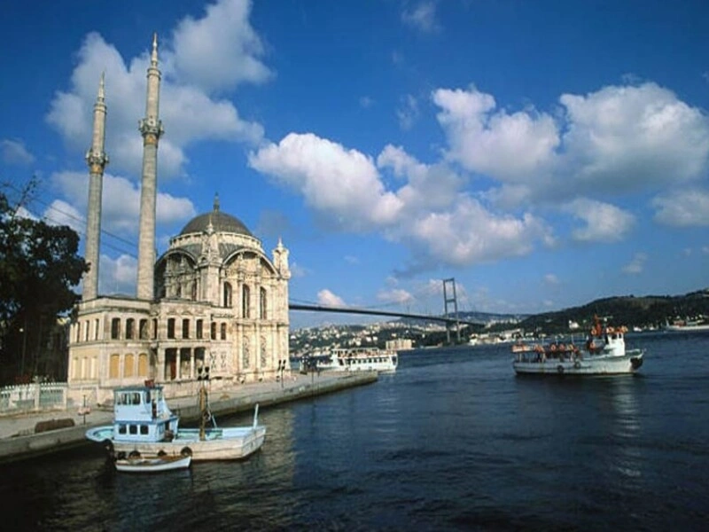 مسجد اورتاکوی یکی از جاهای دیدنی استانبول