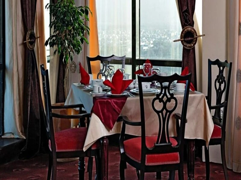 رستوران پانوراما در هتل چمران شیراز