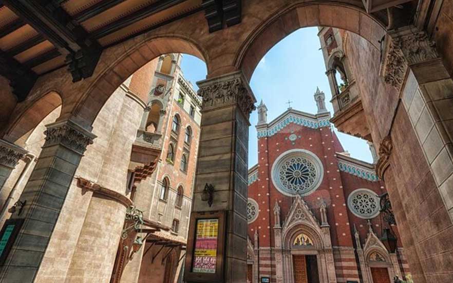 کلیسای سنت آنتونی پادوا از جاهای دیدنی استانبول با معماری خاص