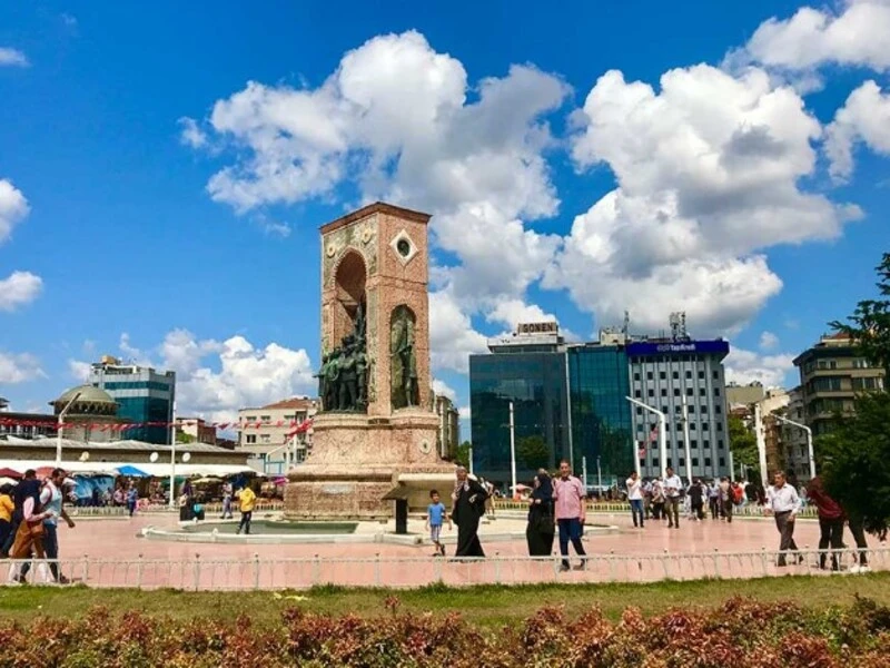 میدان تکسیم| مکان دیدنی استانبول