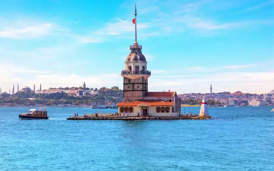 برج دختر از جاذبه های استانبول با داستان تاریخی جذاب