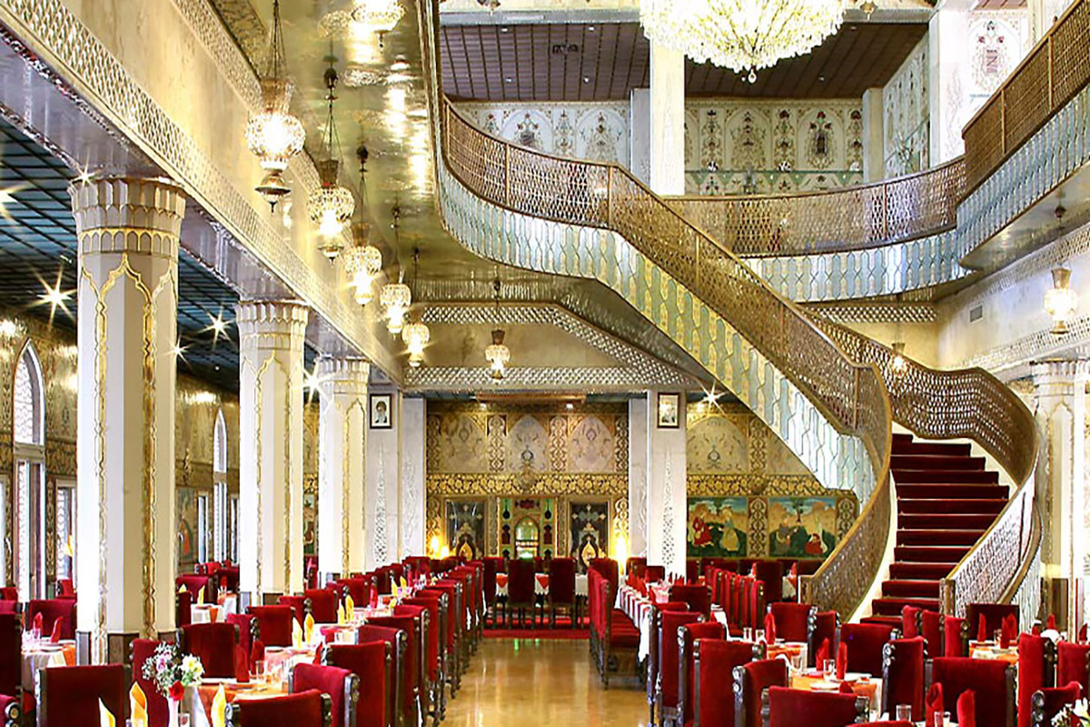 رستوران هتل عباسی اصفهان، تجربه غذایی دلپذیر با عطر تاریخ