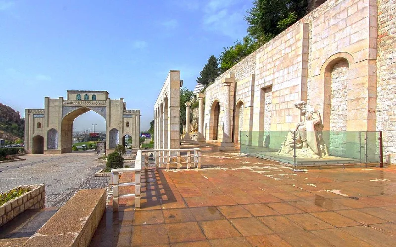 آرامگاه خواجوی کرمانی