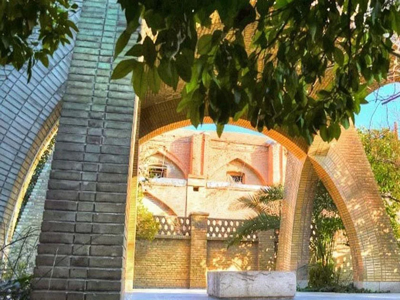 ارامگاه محمدبن خفیف