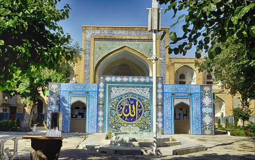مدرسه عباسقلی خان از جاهای تاریخی مشهد