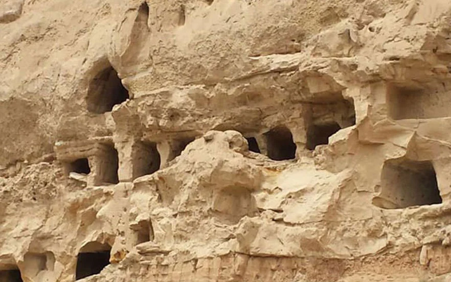 غار چهل خانه بوشهر