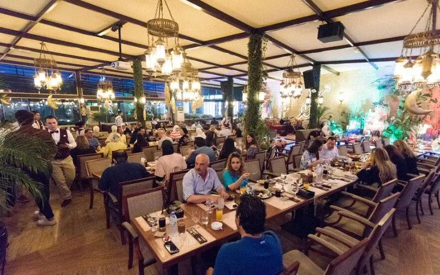 کافه رستوران ایرانی چلو در دبی