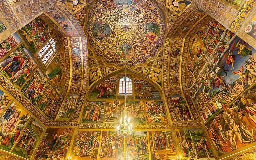 کلیسای وانک از دیدنی‌های قدیمی نزدیک باغ پرندگان اصفهان