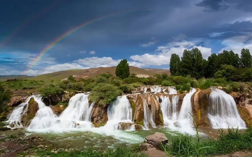 بهترین فصل آب و هوایی برای سفر به شهر وان