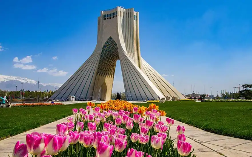 جاهای دیدنی تهران در بهار