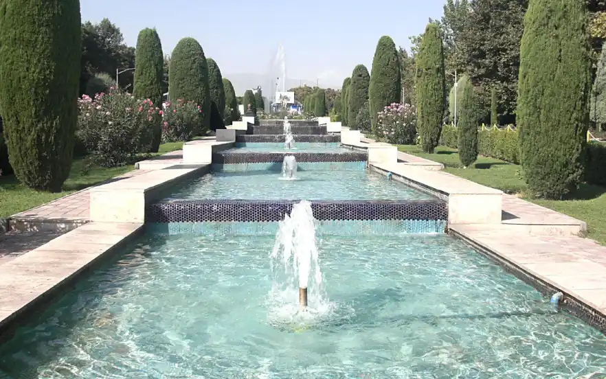 پارک لاله یکی از دیدنی های تهران با فضایی زیبا