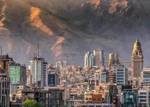 شهر تهران و منظره کوه