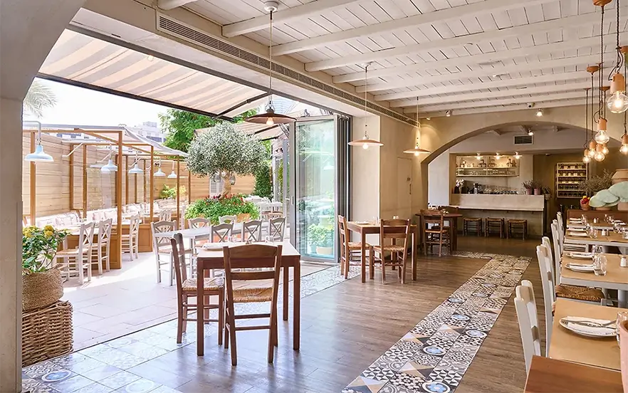رستوران دبی Mythos Kouzina & Grill