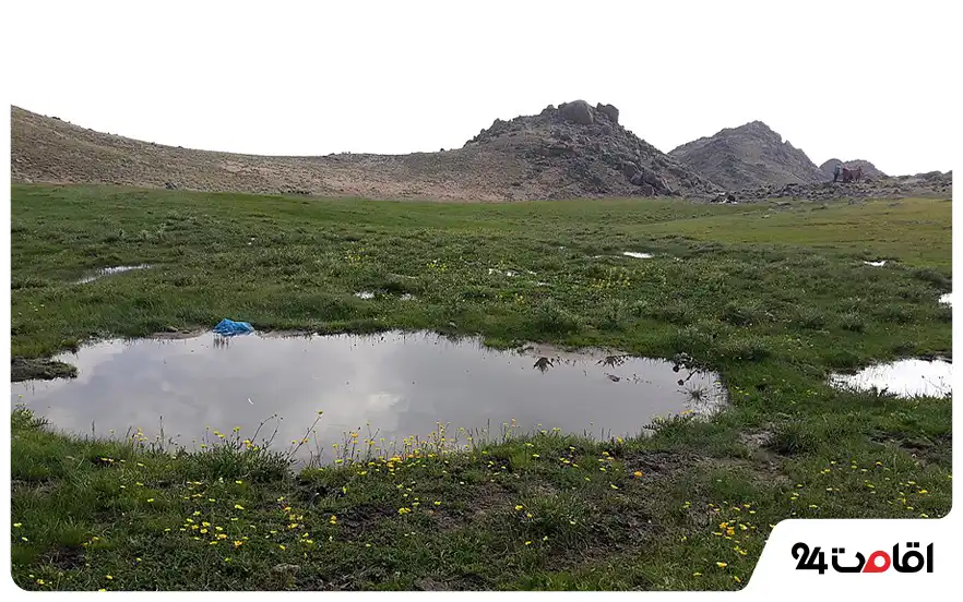 تخت نادر همدان
