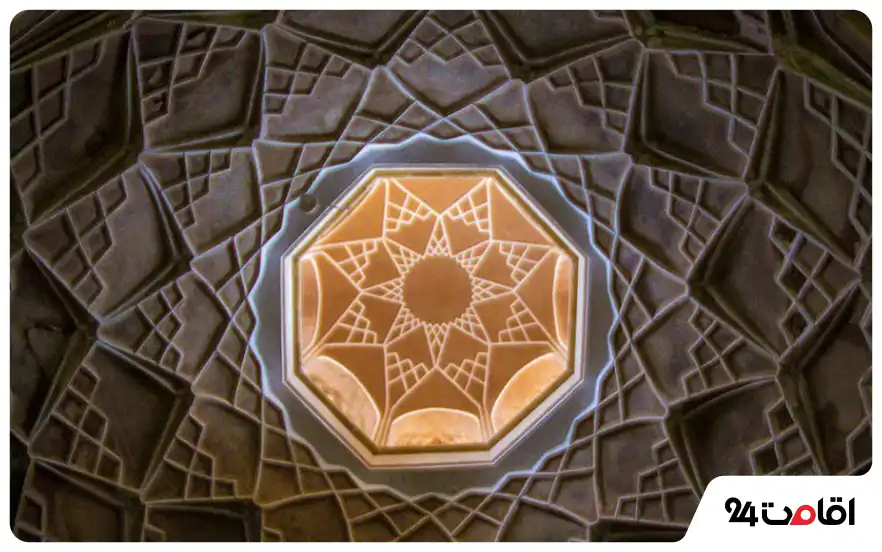 تزئینات خانه عباسیان در کاشان