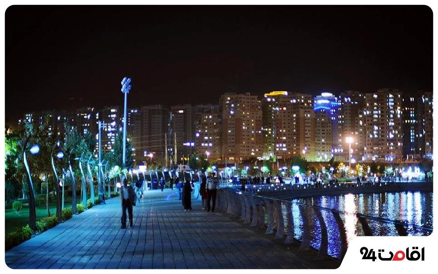پارک چیتگر در شب