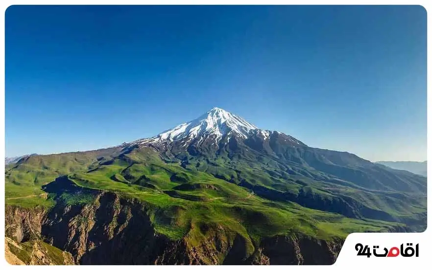 کوه دماوند از فاصله دور