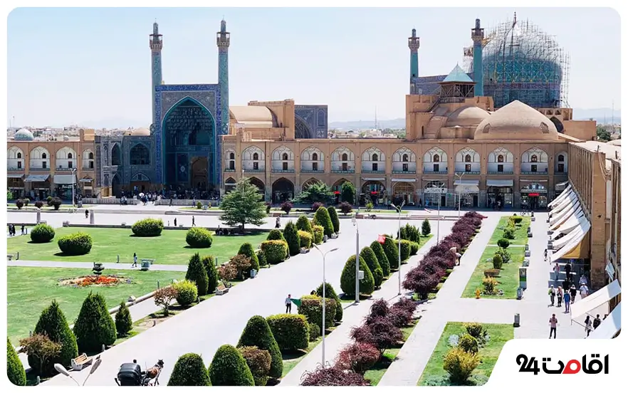 میدان نقش جهان یکی از جاهای دیدنی اصفهان در تابستان