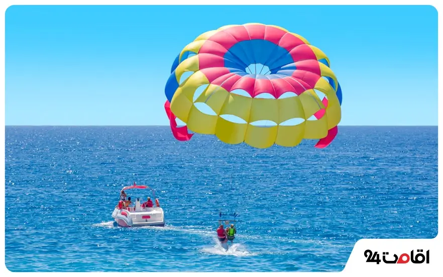 پاراسل‌سواری در آنتالیا