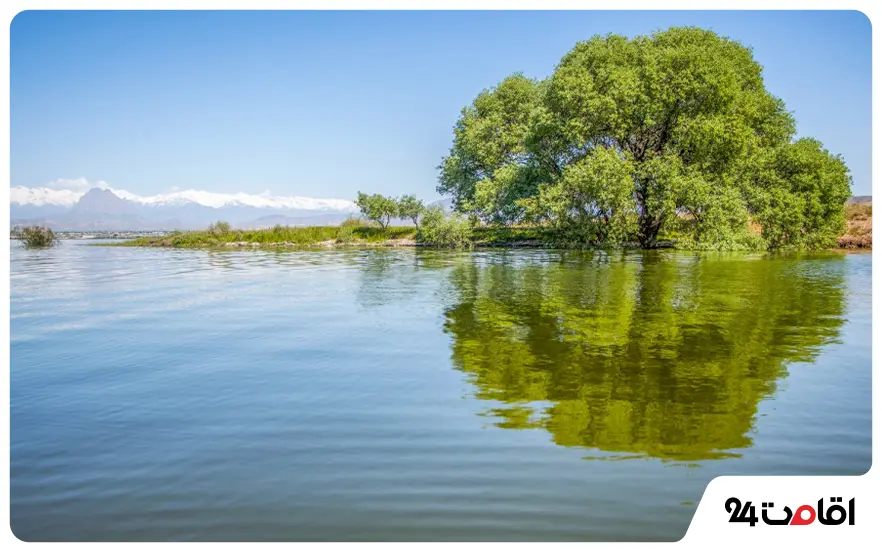 تفرجگاه ساحلی سد ارس جلفا