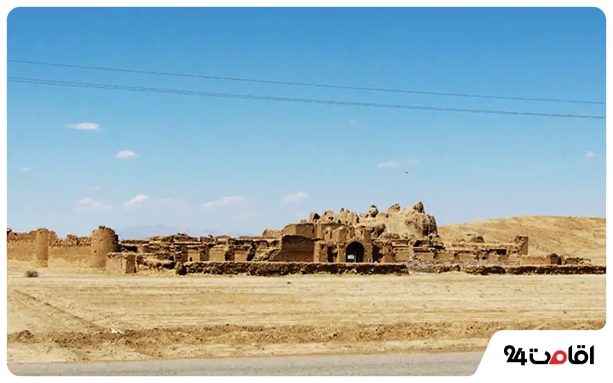 کاروانسرای سنگی و قلعه گلی محمد‌آباد