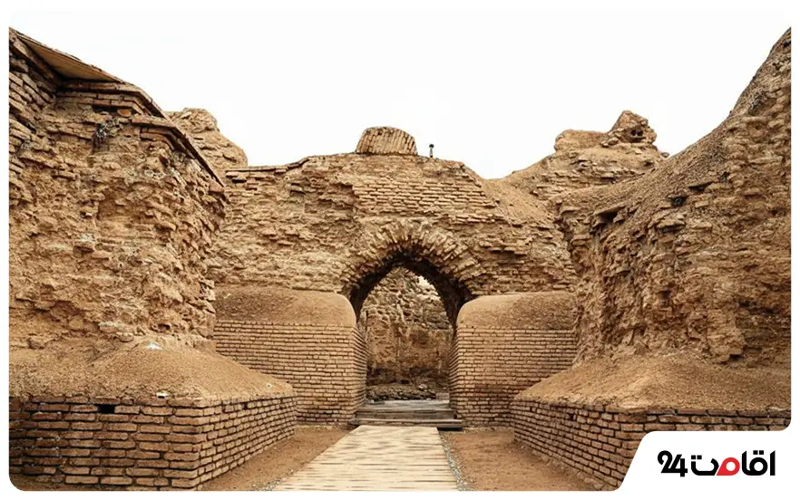 آتشکده آذرگشسب تکاب