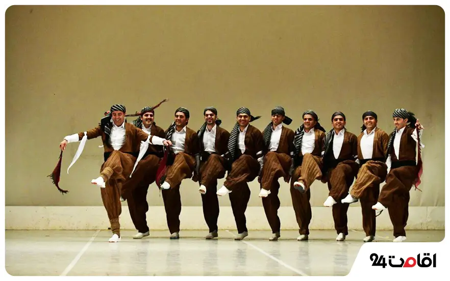 رقص کردی در سنندج