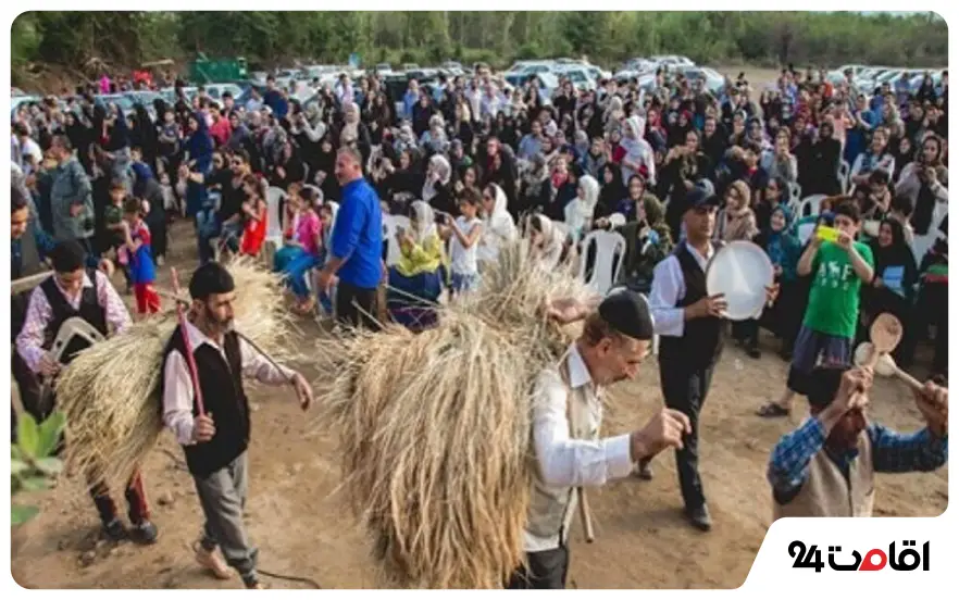 آداب و رسوم محمودآباد که جذاب و دیدنی هستند 5 جشن خرمن در محمودآباد