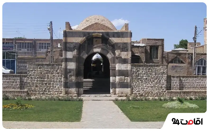 دروازه سنگی خوی 