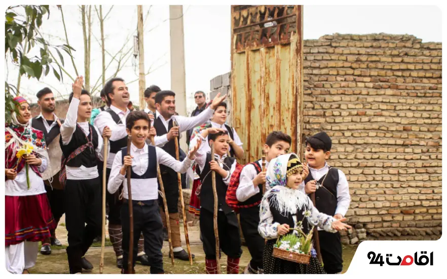 آداب و رسوم محمودآباد که جذاب و دیدنی هستند 3 نوروزخوانی درمحمودآباد