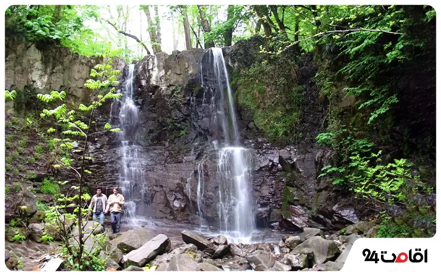 آبشار لارچشمه