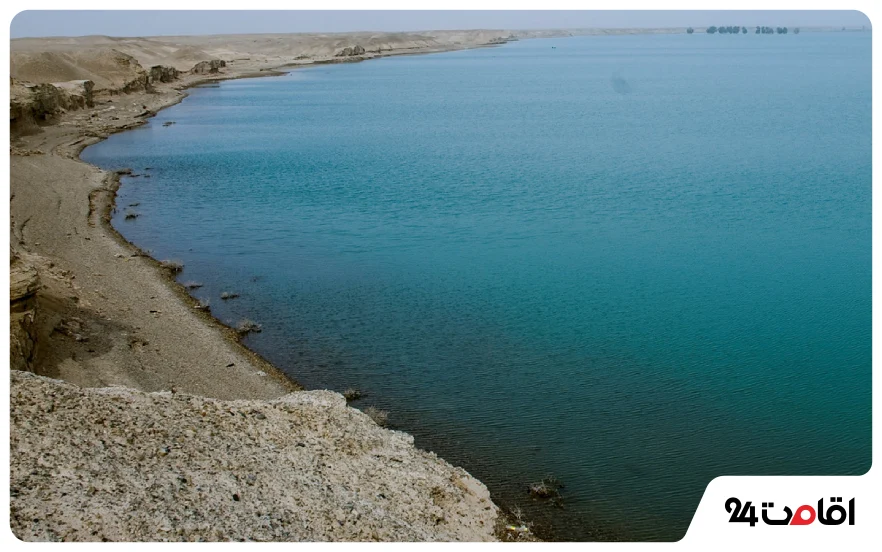 دریاچه‌های چاه نیمه