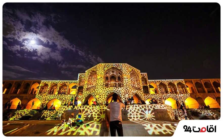 شب یلدا کجا بریم؟ محبوبترین جاذبههای هر شهر ایران برای شب چله 3 اصفهان