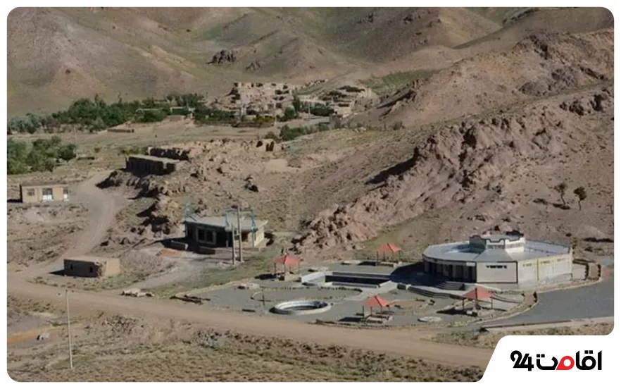 چشمه آب ترش سربیشه